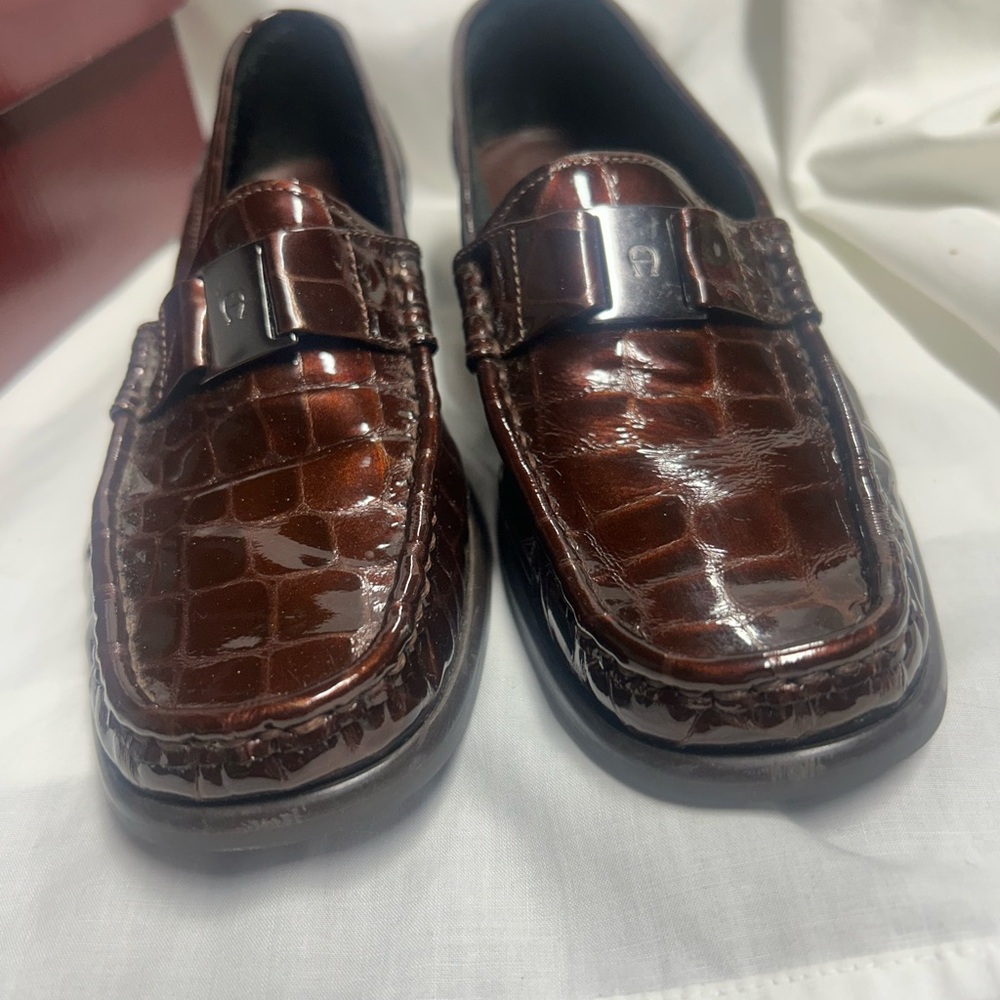 Etienne Aigner Chicklet Tobacco Brown Patent Crocodile Loafers Sz 8 Narrow - Picture 4 of 9